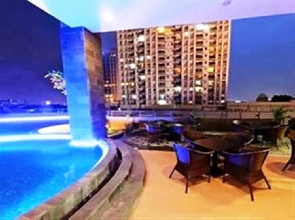 בנדונג Gino Feruci Braga By Kagum Hotels מראה חיצוני תמונה