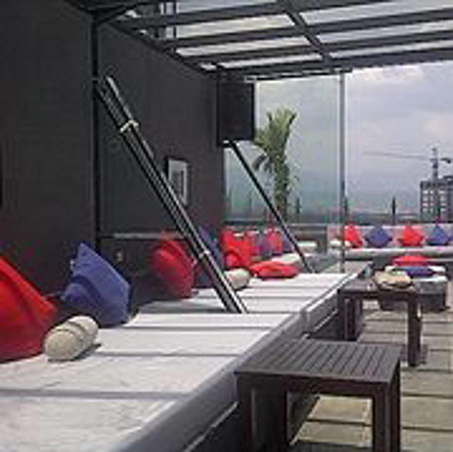 בנדונג Gino Feruci Braga By Kagum Hotels מראה חיצוני תמונה